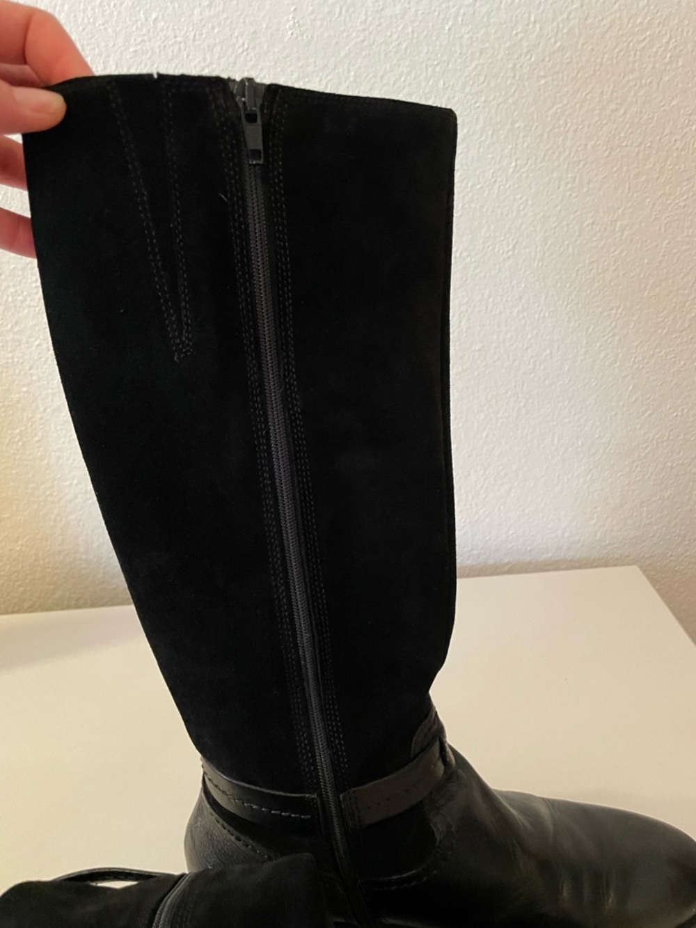 Clark’s Wool Lined Leather Suede Buckle Riding Boots Size 9.5 - Picture 5 of 9